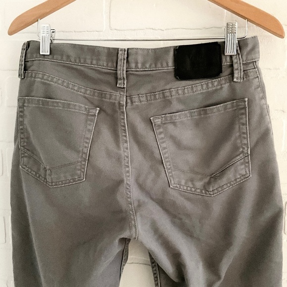 VANS Men’s Bermuda shorts Gray Relaxed fit Utility Skater Pockets Size 30 - Picture 9 of 9